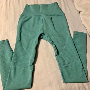 OG revival Alphalete leggings in jade green :)